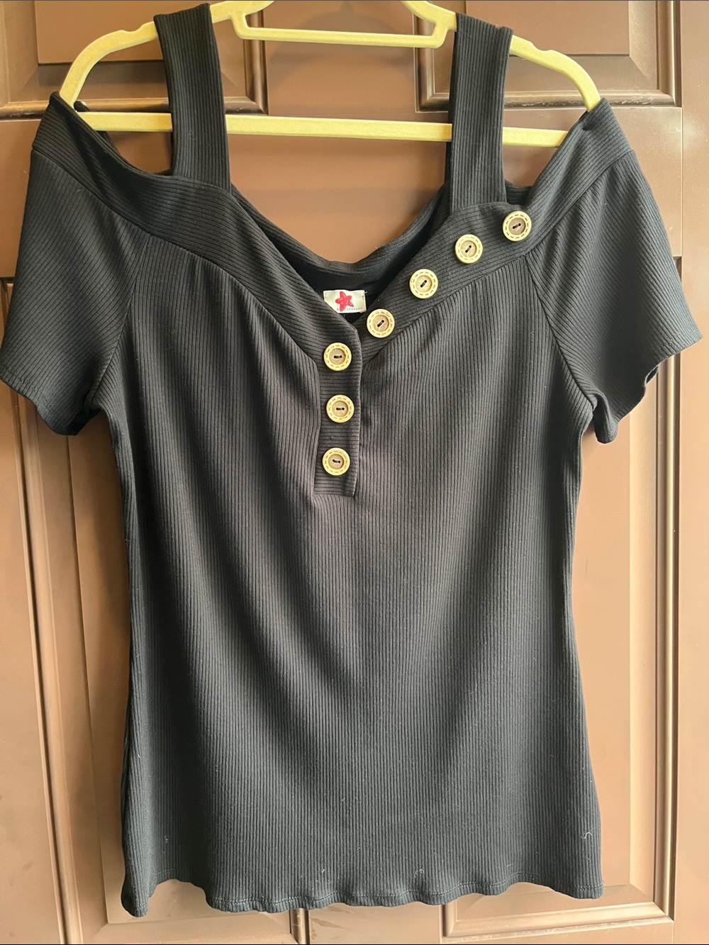Blue Leopard Women’s Black Off-Shoulder Ribbed Button Top Sz 2X
